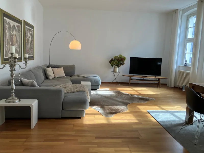 Großzügiges Zwei-Zimmer-Apartment im Regierungsviertel — photo 1